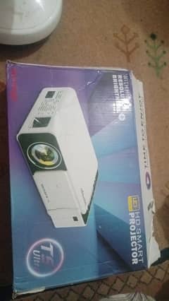 HD smart projector good condition