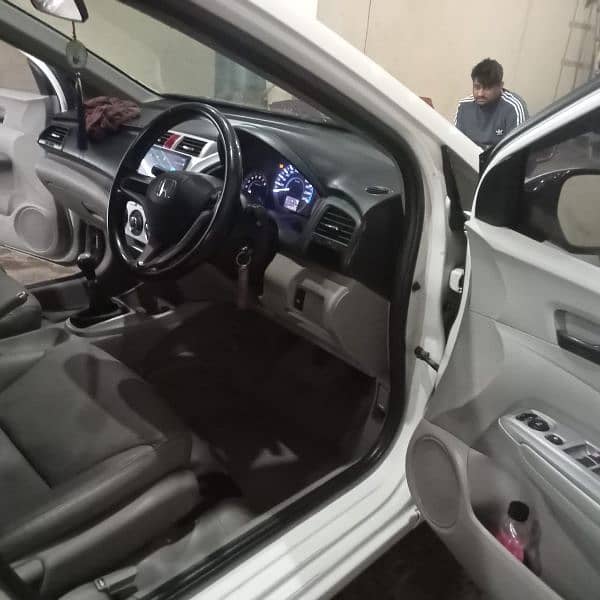 Honda City Aspire 2016 4