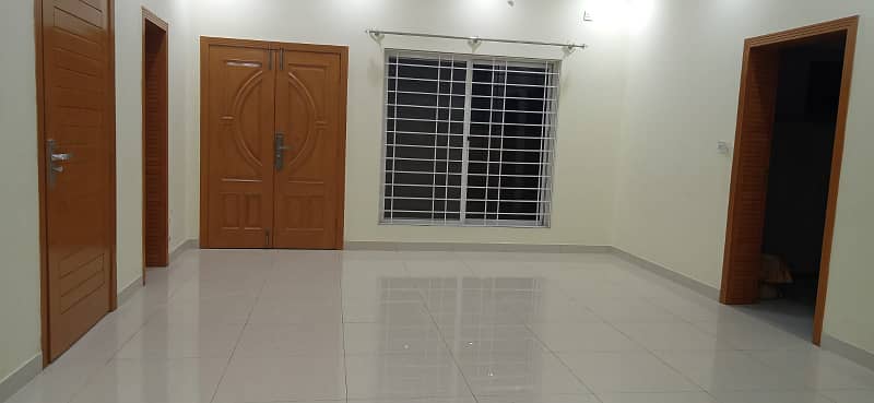 10 marla duble unit look like brand new house available for rent bahria town phase 3 19