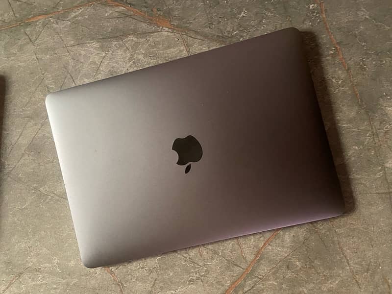 macbook 2017 12inch 8/256 12