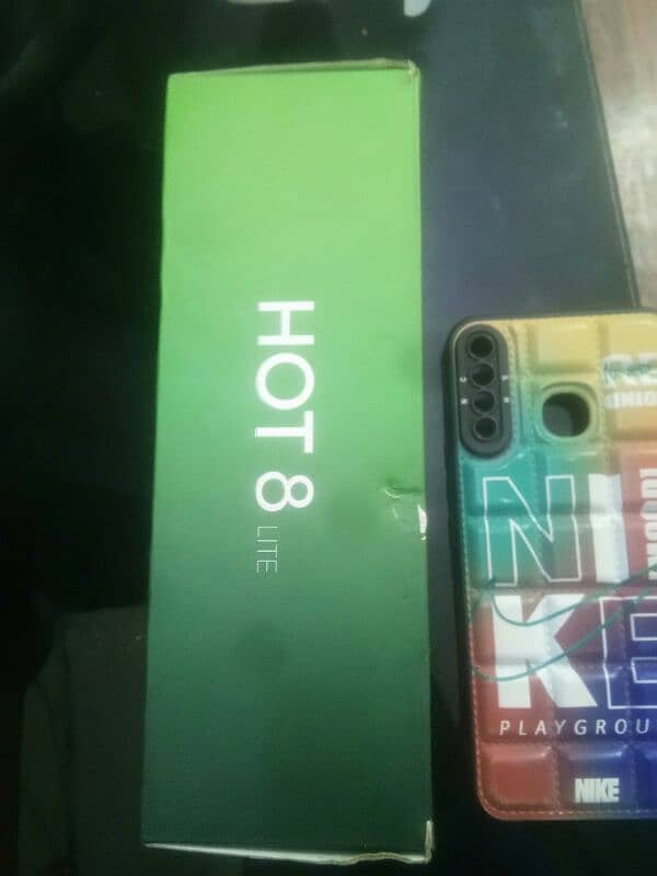 infinix hot 8 lite 2 ram 32 Gb product is used condition cover free 2