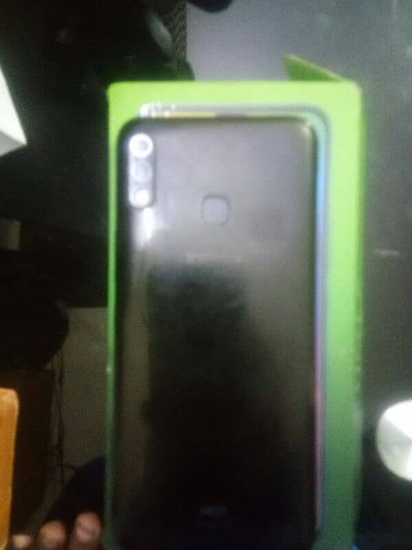 infinix hot 8 lite 2 ram 32 Gb product is used condition cover free 5