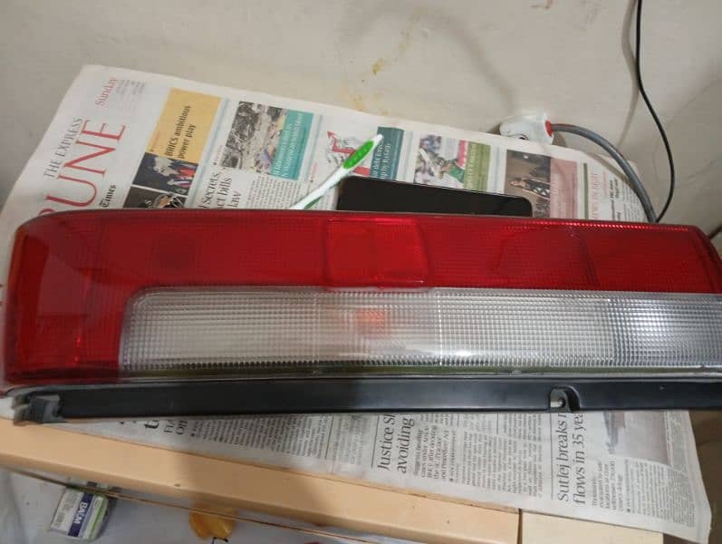 Suzuki cultus right side back light 1