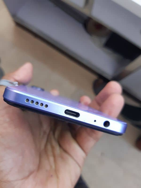 vivo y17s first-class condition 3