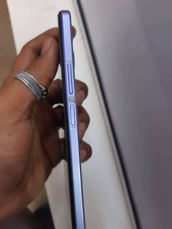 vivo y17s first-class condition 4