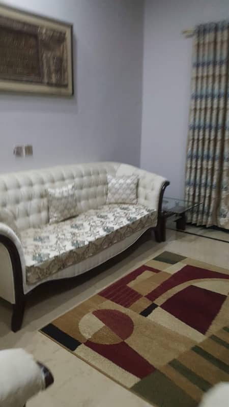 3 bed dd furnished flat Ava for rent 2