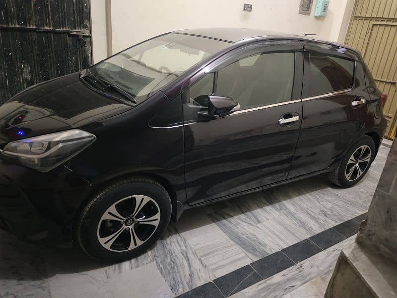 Toyota Vitz 2015 2