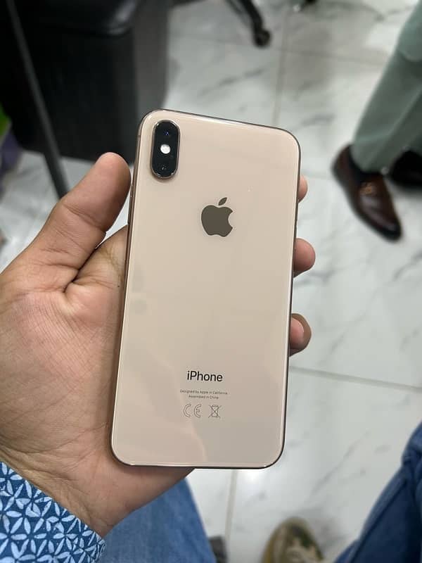 IPhone xs 4