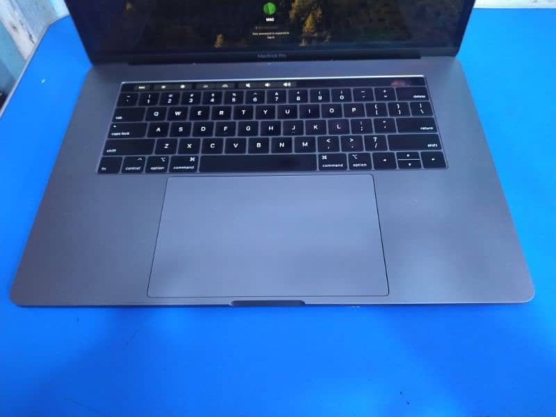 MacBook Pro 2018 Core i9 1