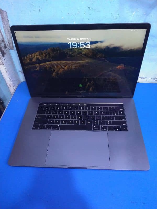 MacBook Pro 2018 Core i9 2