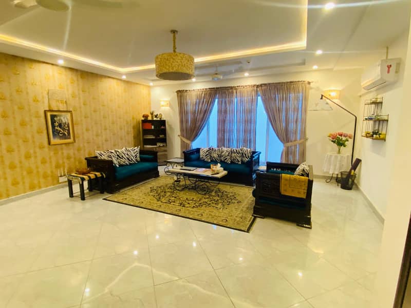 MAIN BOULEVARD (MB) HOUSE FOR SALE DHA PHASE 8 BLOCK S FUL BASEMENT LAHORE OPPOSITE LAHORE SCHOOL OF ECONOMICS 25