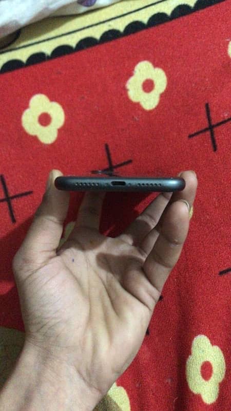 iphone 11 64gb urgent sale 4