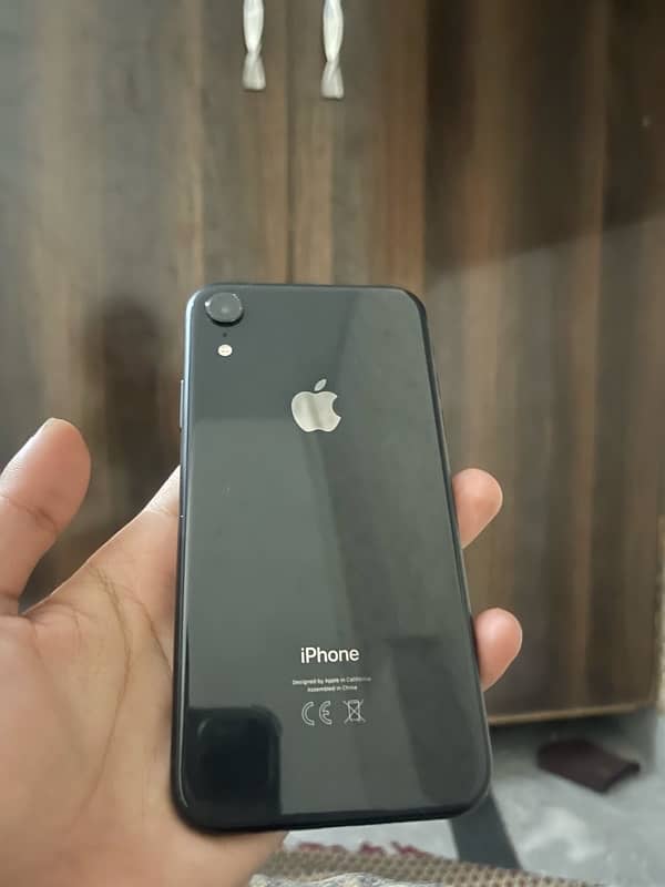 IPhone XR 64 gb 4 month sim work condition 10/10 1