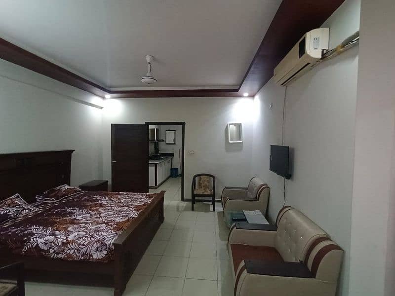 fully furnished apartment for rent in bahria Town rawalpindi 4