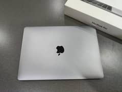 Macbook Pro 13- Inch 2017 8GB, 250 GB