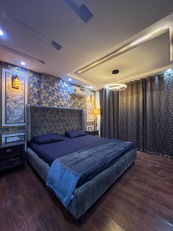 Luxe Eiffel Facing Apartment | Secure | Spacious | Per night stay 1