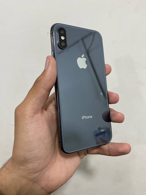 iphone xs 1