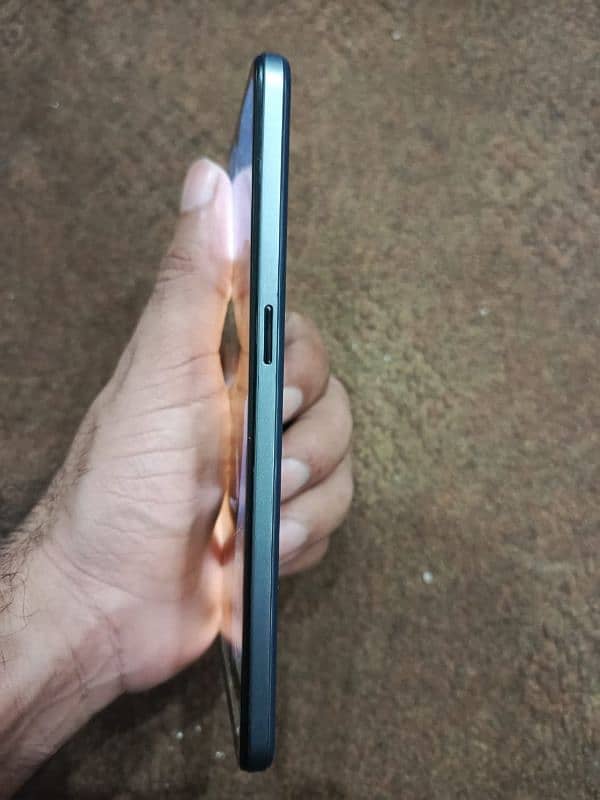 Oppo F17  8gb/128gb exchange with infinix, tecno good phone possible 3