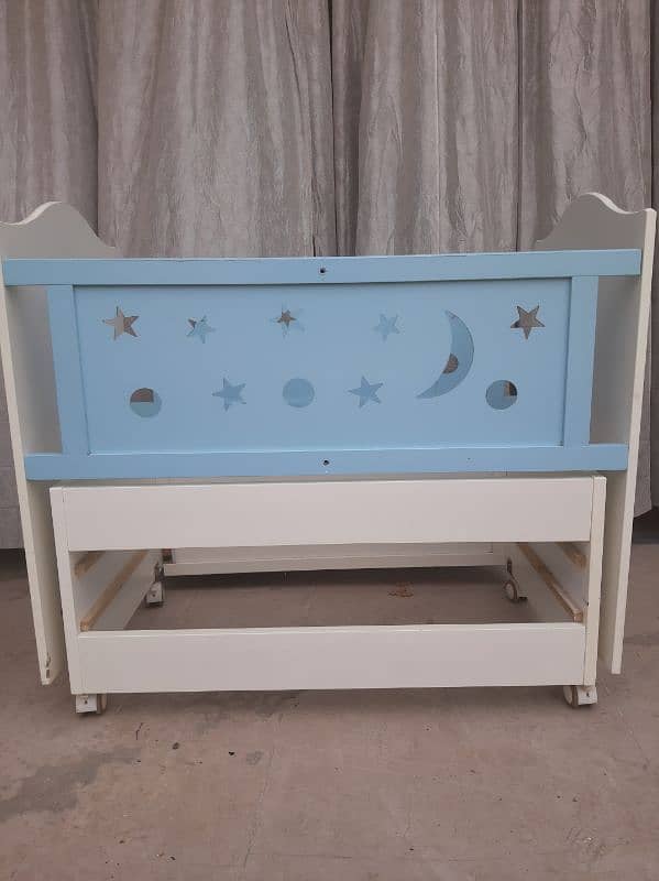 Baby cot 8