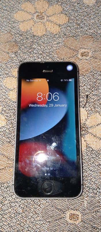 iphone se urgent sale good condition 1