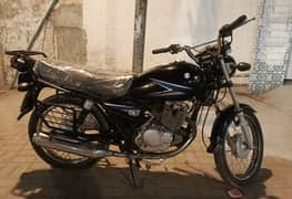 SUZUKI GS 150 MODEL 2014