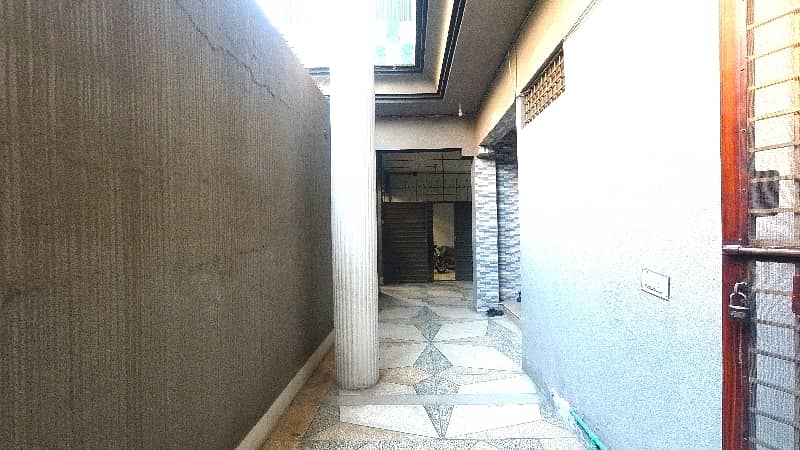 10 Marla House Available For Sale In Mehar Fayaz Colony, 6