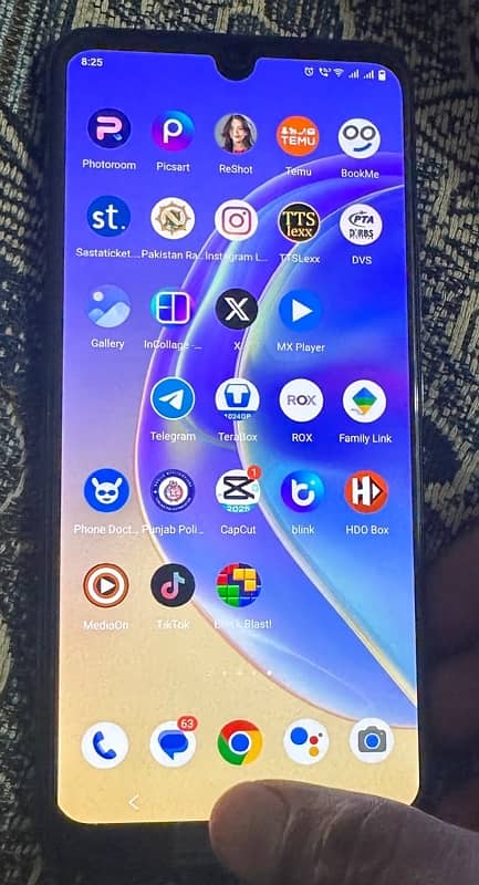 vivo v21e 10.9 condition hai read add pouch k nishan hai 8