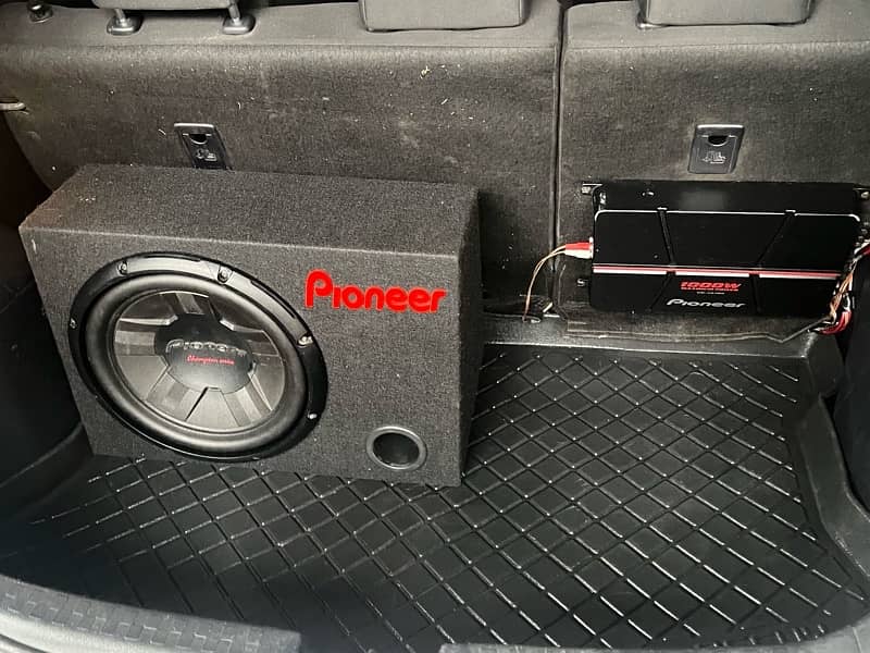 pioneer 4 Channel Amplifier 3