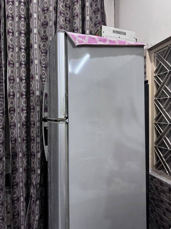 Selling fridge 1