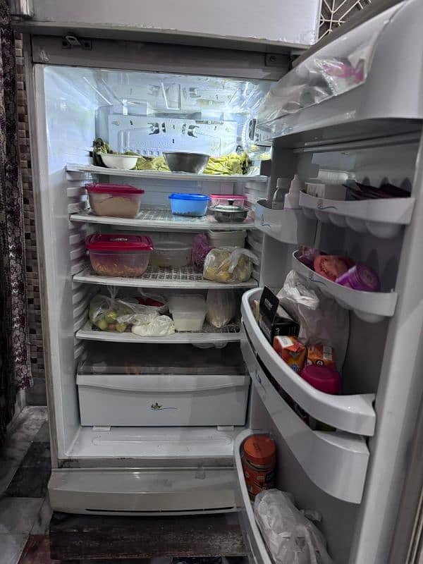 Selling fridge 3