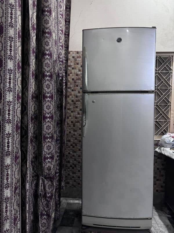 Selling fridge 4