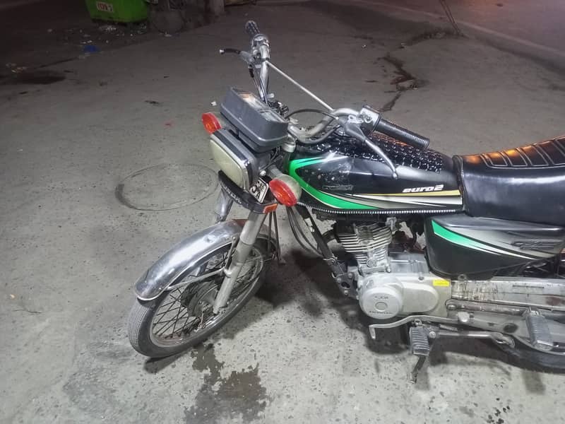 Honda CG 125 2012 4