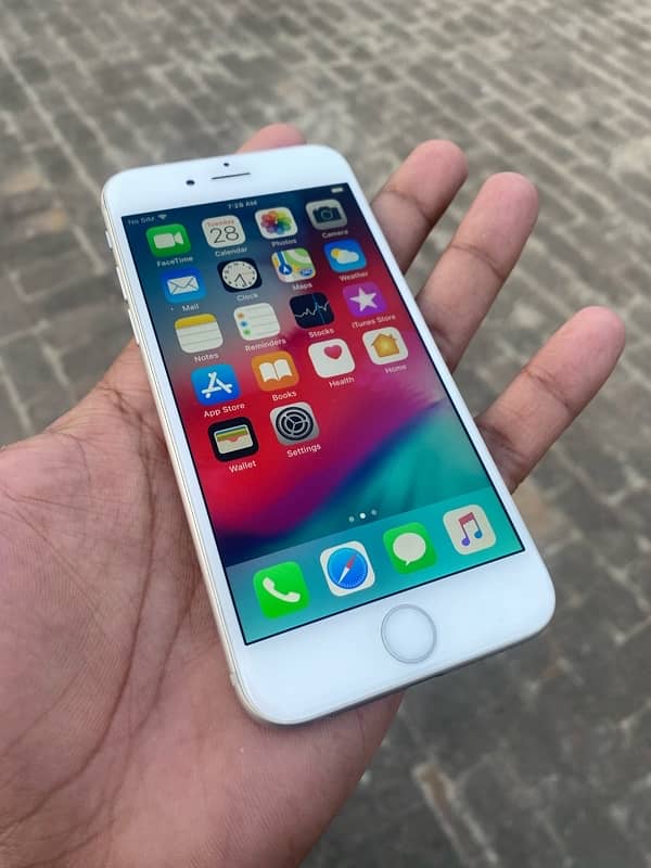 IPhone 6 lush condition Nonpta(16Gb) WhatsApp(03274117805) 1