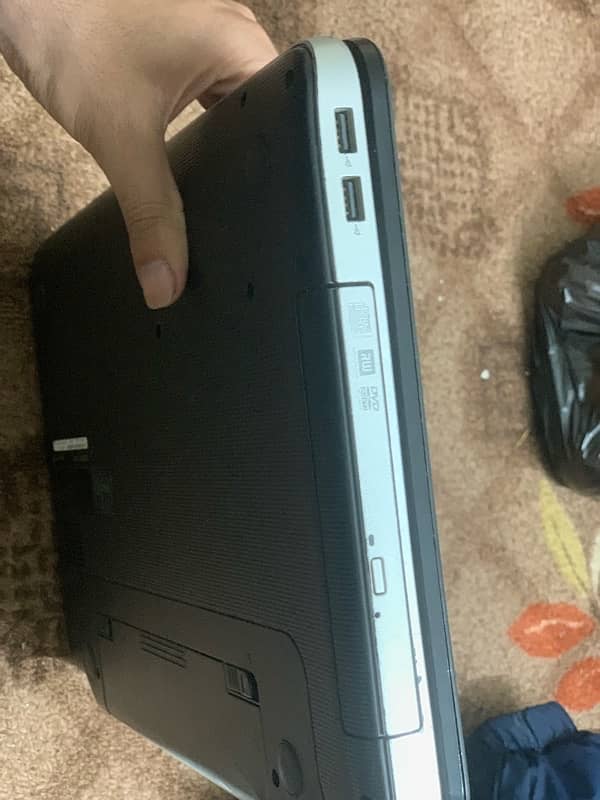 laptop in good condition 3