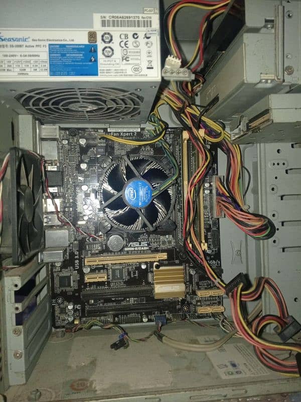 Gaming PC with complete setup ready to run 4