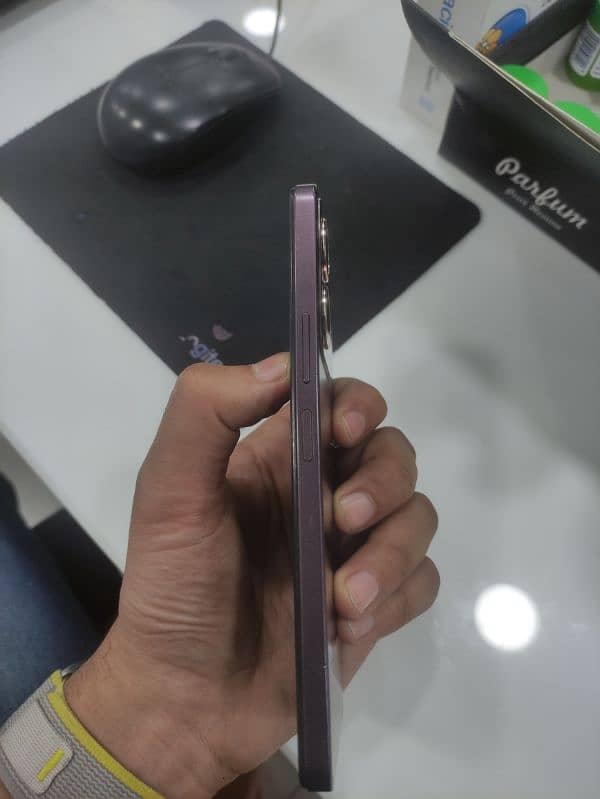 Vivo y27s 8+8 /128gb 5