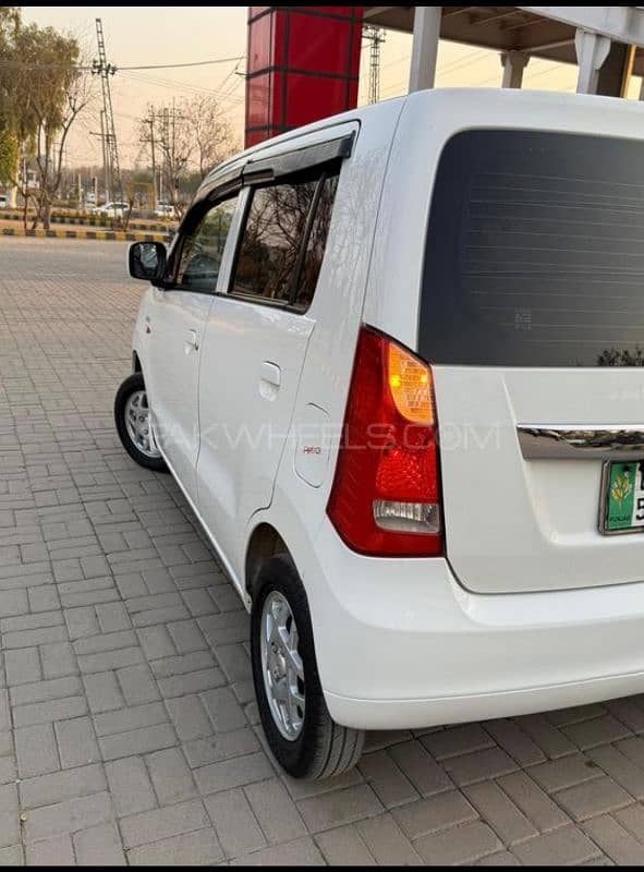 Suzuki Wagon R 2018 13