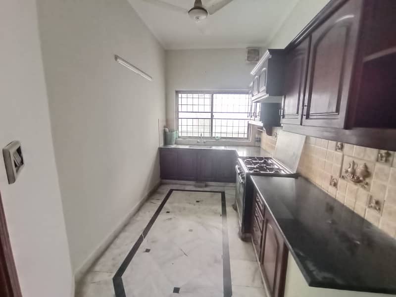 01 Kanal Luxury Beautiful Upper Portion Available For Rent In DHA Phase 3 Block XX Lahore Cantt 10