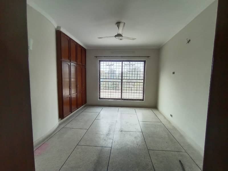 01 Kanal Luxury Beautiful Upper Portion Available For Rent In DHA Phase 3 Block XX Lahore Cantt 12