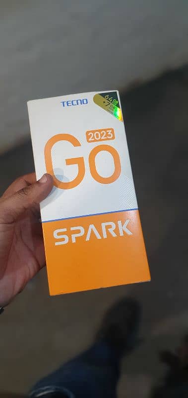 Tecno spark go 4+3 64 4