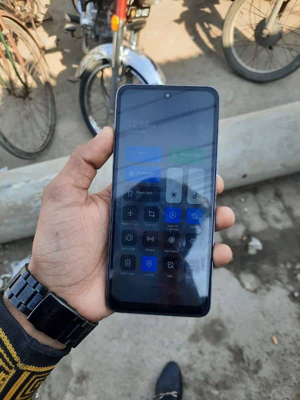 Tecno camon 18t 4gb 128gb box charger 1