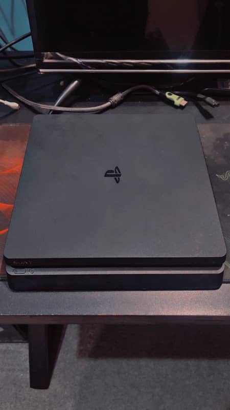 PlayStation 4 slim 500 GB 1