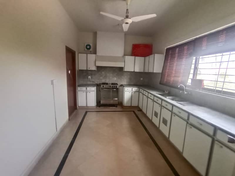 1 Kanal Separate Gate Upper Portion Is Available For Rent In Dha Phase 2 11