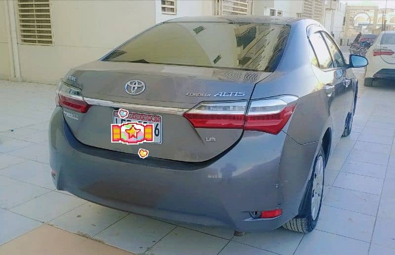 Toyota Corolla Altis 2017 - 18 7