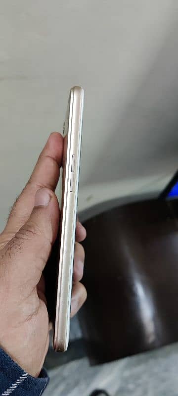 OPPO A 37 GOOD CONDITION 1