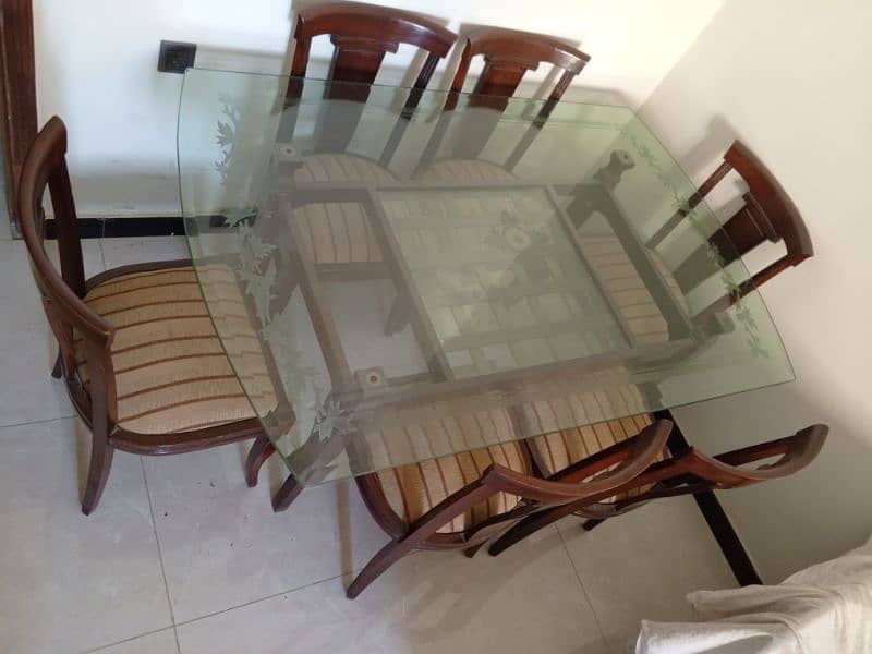 dinning table six seater 5