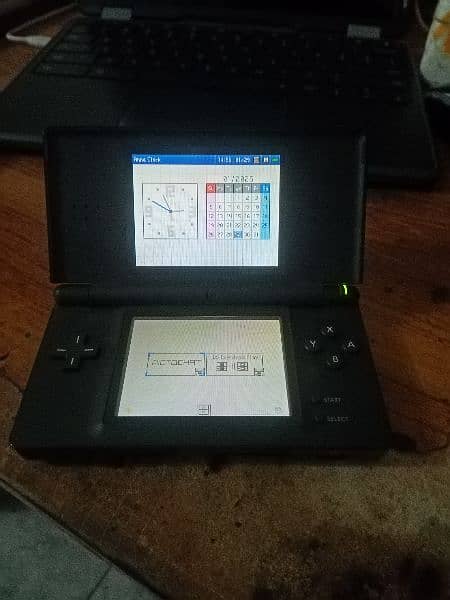 Nintendo ds lite shiny black colour 3