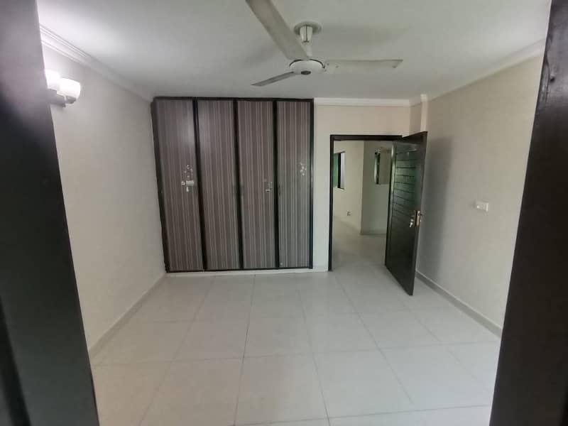 10 Marla Second Floor For Rent In Rehman Gardens Near Dha Phase 1 7