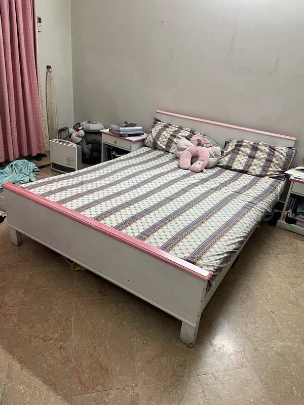 Queen double Bed for kids with matrees 1