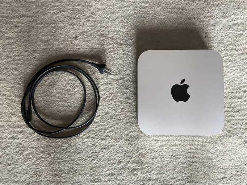 Mac Mini M1 (2020) 1